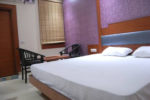 Sunny Restaurant & Bear Bar, Gurdaspur 3
